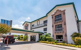 Quinta Dorada Hotel & Suites